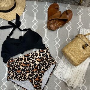 💥Never Worn💥 Black and Leopard Print Bikini Set